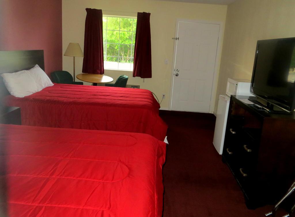 Peach Tree Inn Branson Habitación foto
